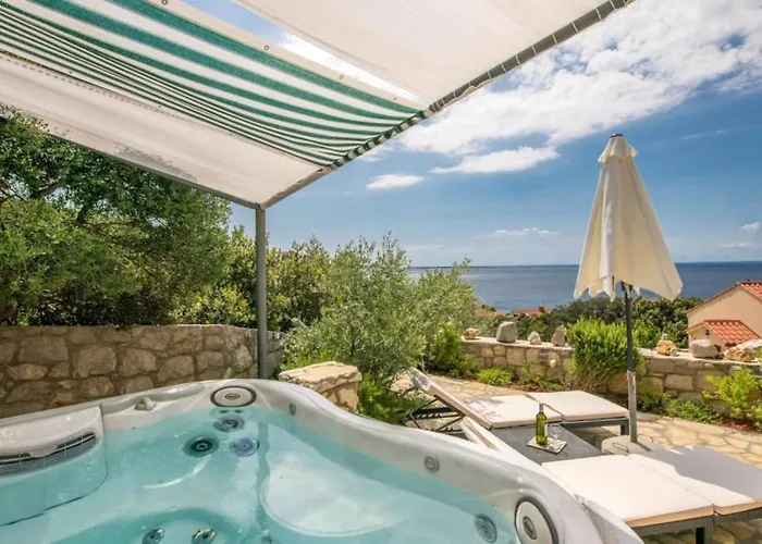 Miholascica 3 In Island By Guide Villa *