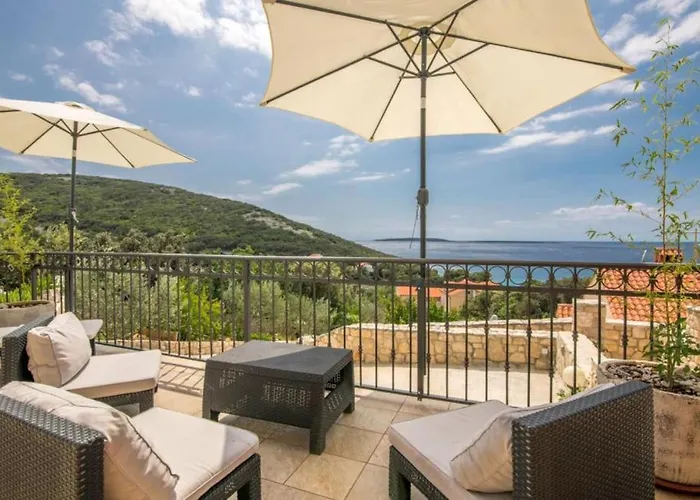 Villa Miholascica 3 In Island By Guide Cres
