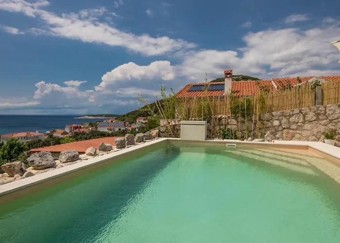 Miholascica 3 In Island By Guide Villa Cres
