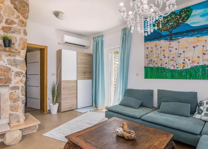 Miholascica 3 In Island By Guide Villa Cres