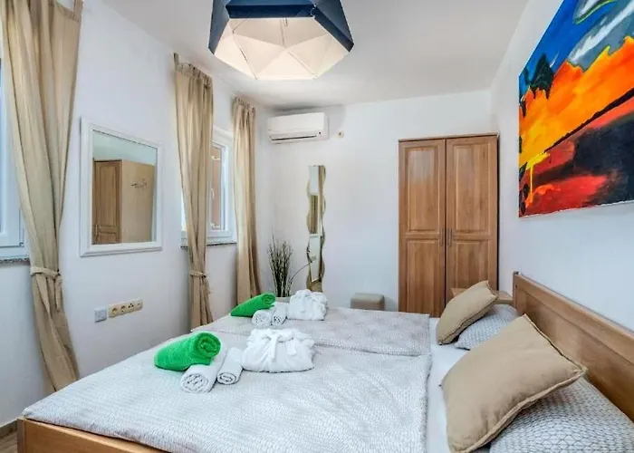 Vila Miholascica 3 In Island By Guide