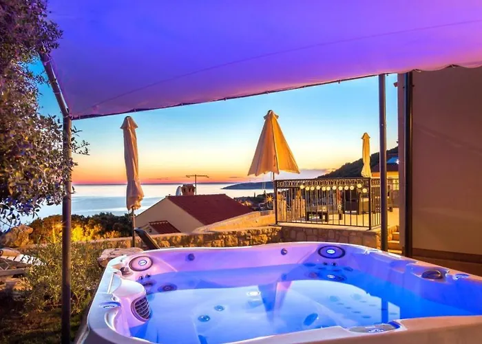 Vila Miholascica 3 In Island By Guide Cres