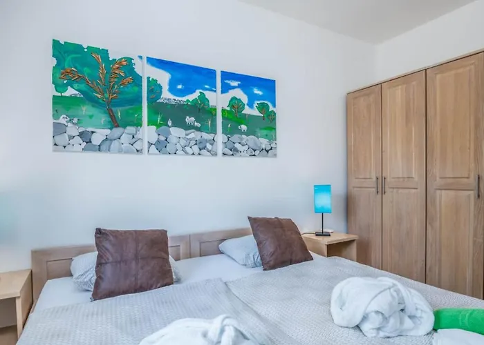 Vila Miholascica 3 In Island By Guide Cres