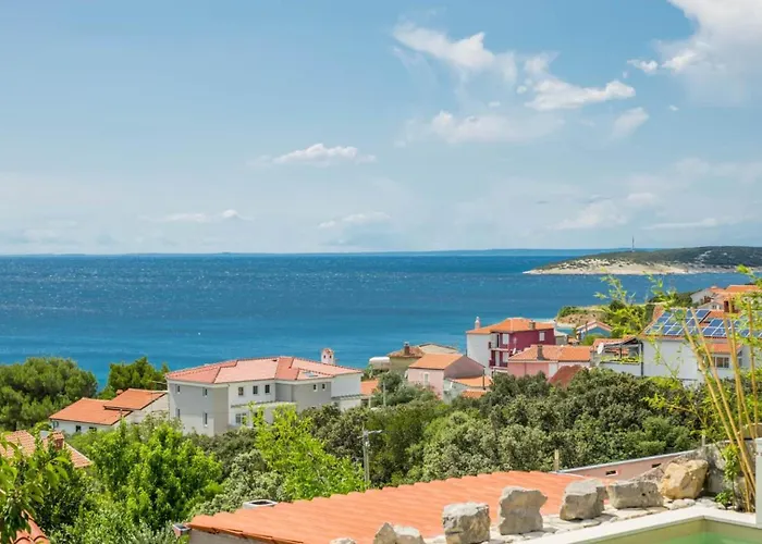 Miholascica 3 In Island By Guide * Cres
