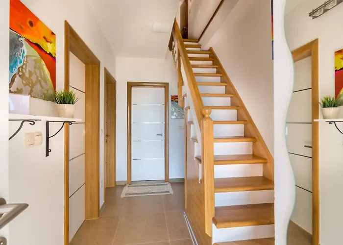Miholascica 3 In Island By Guide *