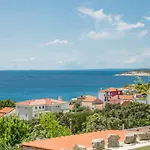 Miholascica 3 In Island By Guide * Cres